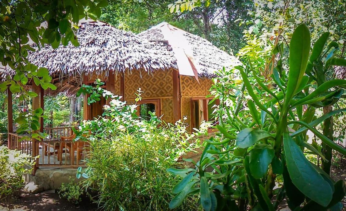 Sunset Cottages Hitokalak Exterior photo